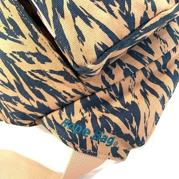 New✨ KAVU Chevron Shore Rope Sling Bag - Picture 3 of 12